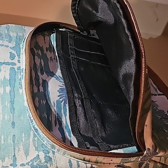 Roxy Backpack - Picture 3 of 9